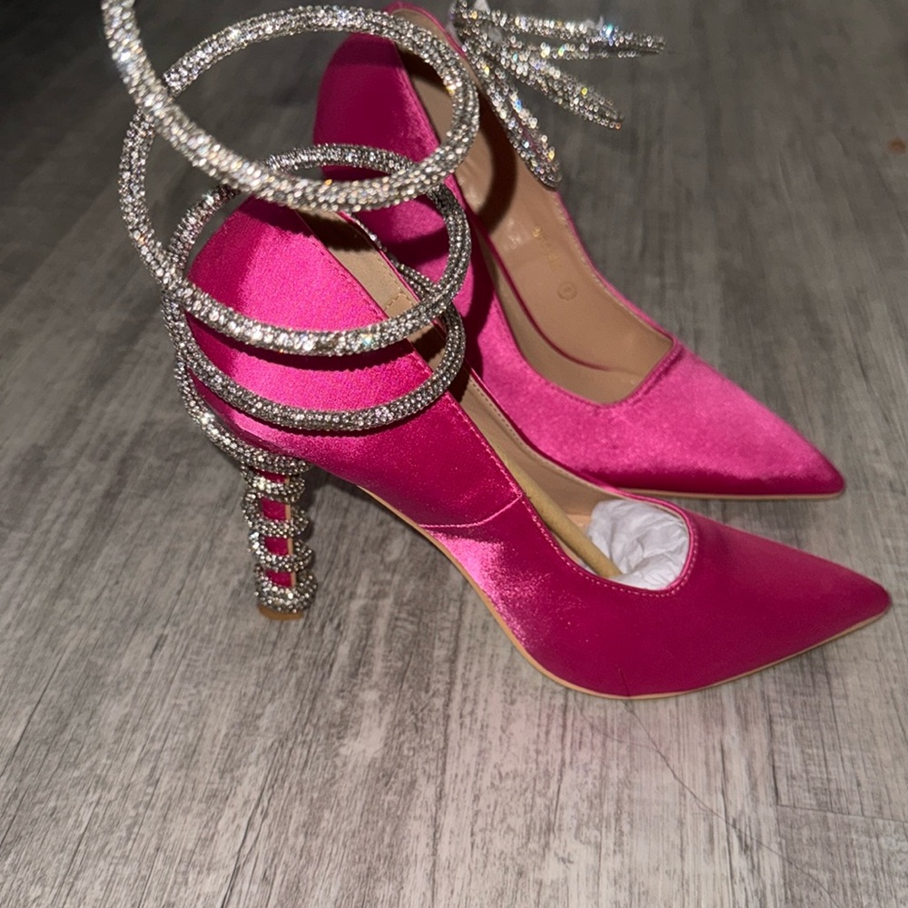 SIZE 9